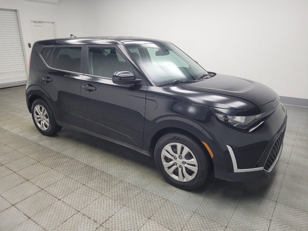 Used 2023 Kia Soul LX image 11