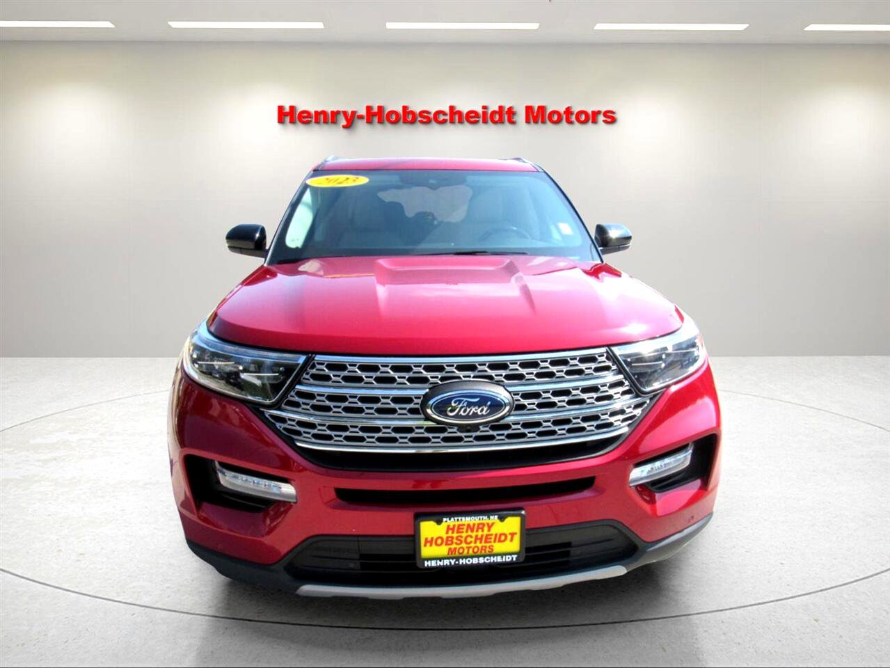 Used 2023 Ford Explorer Limited image 2