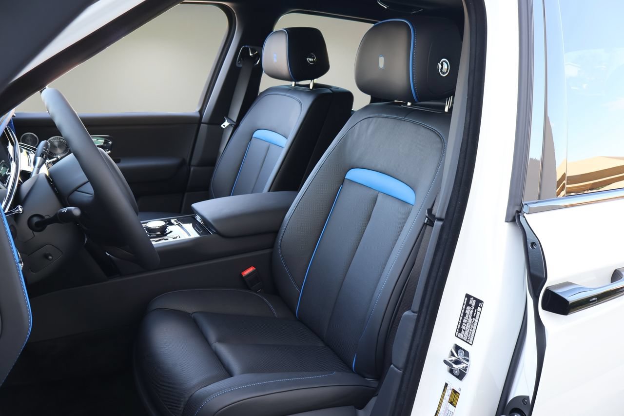 New 2027 Rolls-Royce Cullinan Black Badge AWD/4WD image 14