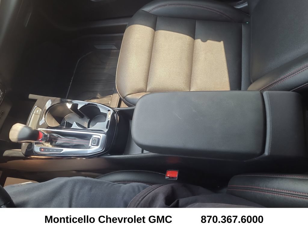 Used 2025 Chevrolet Trax RS w/ Driver Confidence Package FWD image 23