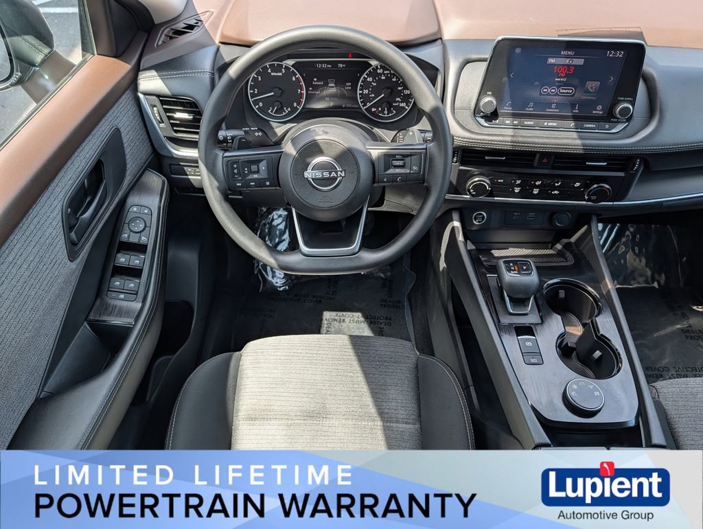 Used 2022 Nissan Rogue S AWD/4WD image 18