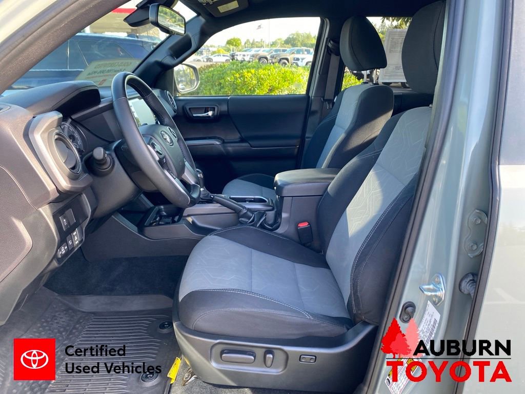 Used 2022 Toyota Tacoma TRD Off-Road w/ Technology Package AWD/4WD image 30