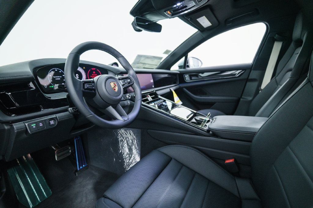New 2026 Porsche Panamera 4 AWD/4WD image 4