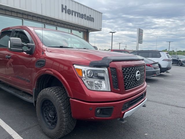 Used 2018 Nissan Titan PRO-4X w/ Pro-4x Convenience Package AWD/4WD image 5