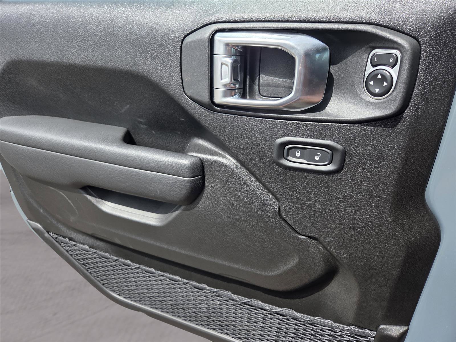 New 2025 Jeep Gladiator Sport image 45