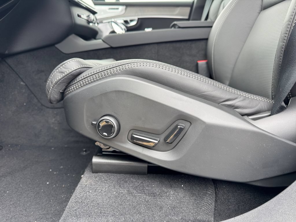 New 2026 Volvo XC90 T8 Ultra w/ Protection Package Premier AWD/4WD image 29