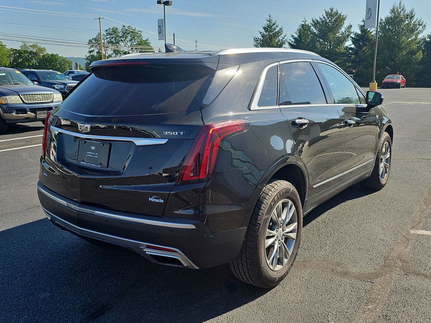 Certified 2023 Cadillac XT5 Premium Luxury AWD/4WD image 5