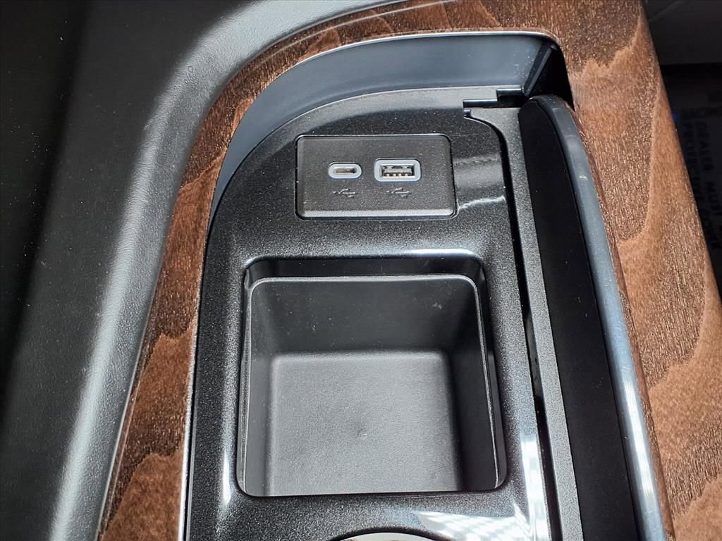 Certified 2023 Cadillac Escalade Premium Luxury Platinum image 6