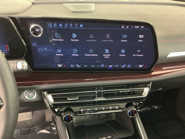 Used 2025 Chevrolet Traverse RS image 20