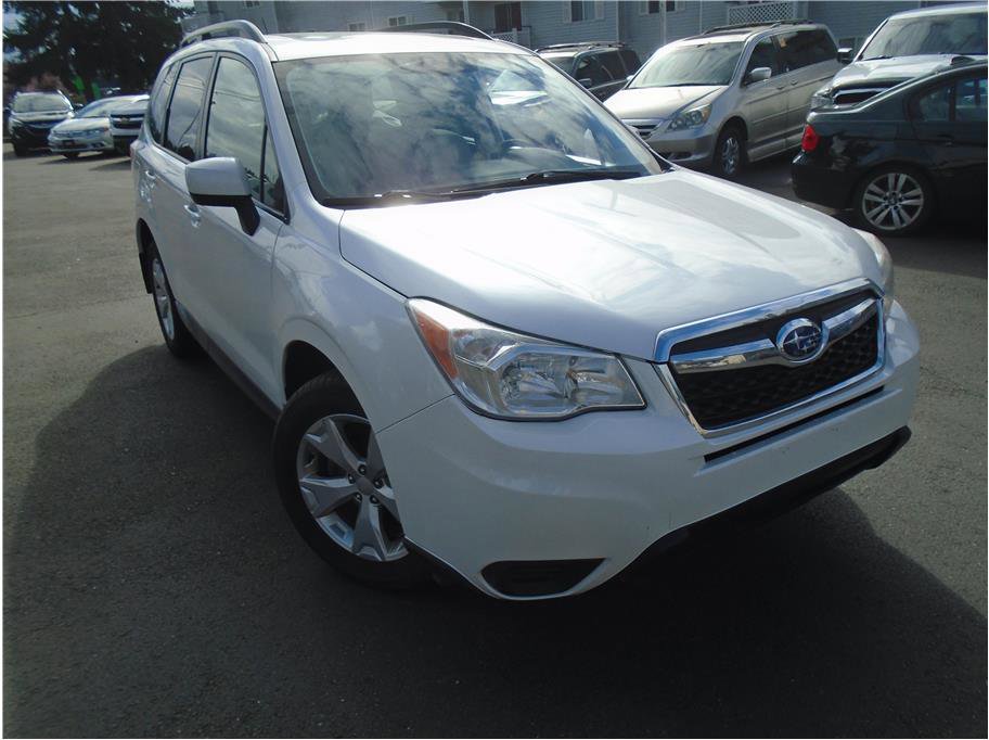 Used 2015 Subaru Forester 2.5i Premium w/ All-Weather Package image 4