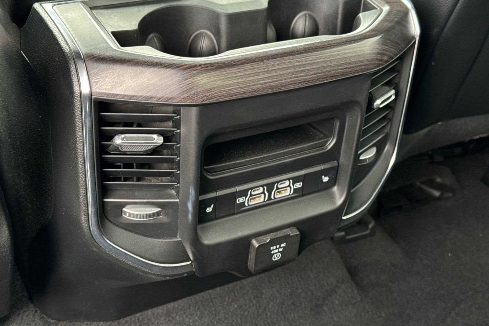 Used 2025 RAM 1500 Laramie AWD/4WD image 15
