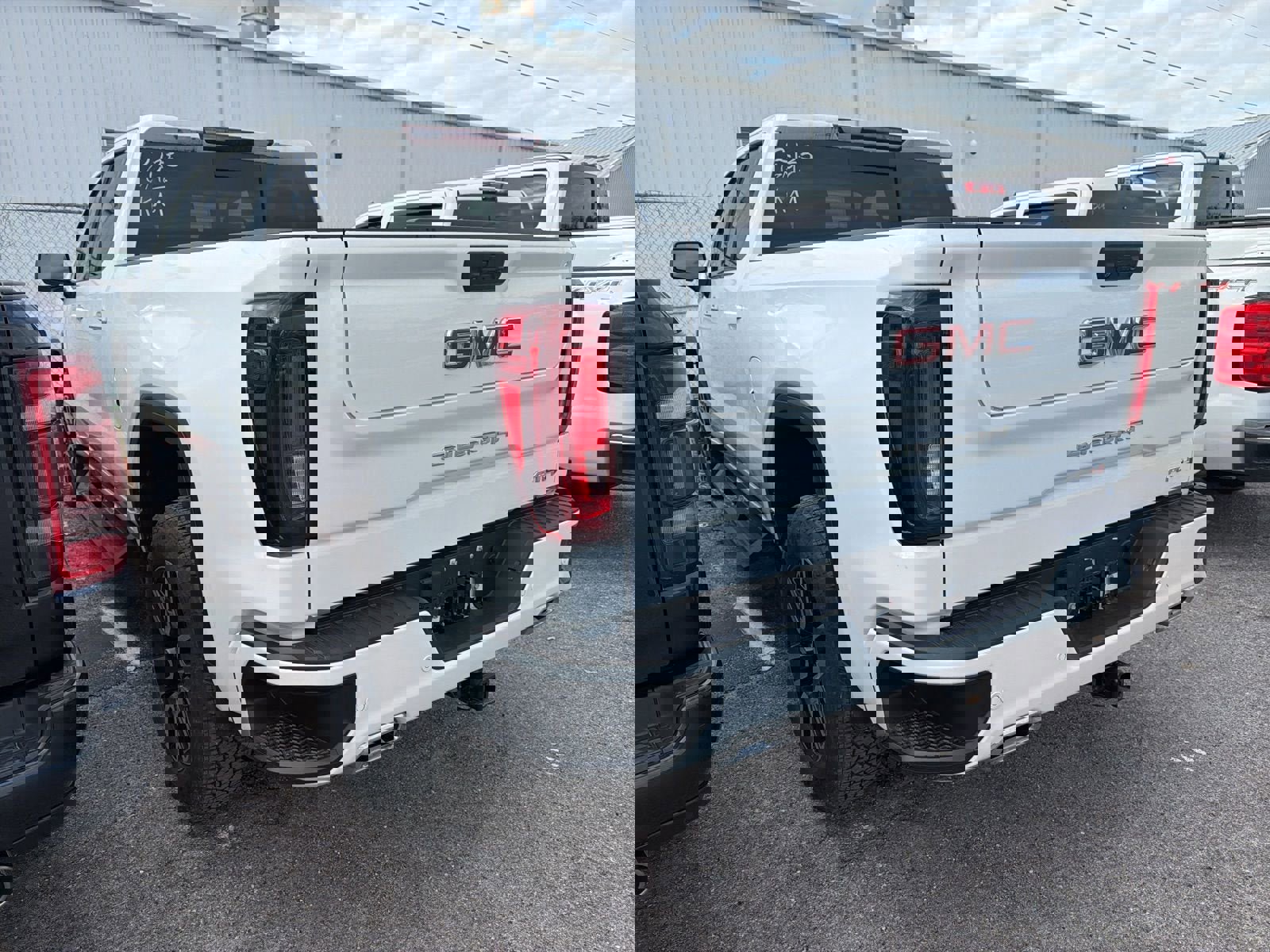 Used 2023 GMC Sierra 1500 AT4 w/ AT4 Preferred Package image 14