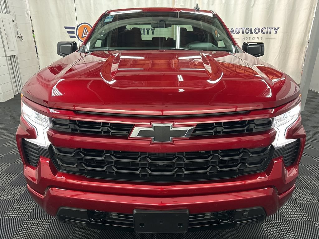 Used 2025 Chevrolet Silverado 1500 RST w/ Z71 Off-Road Package AWD/4WD image 4