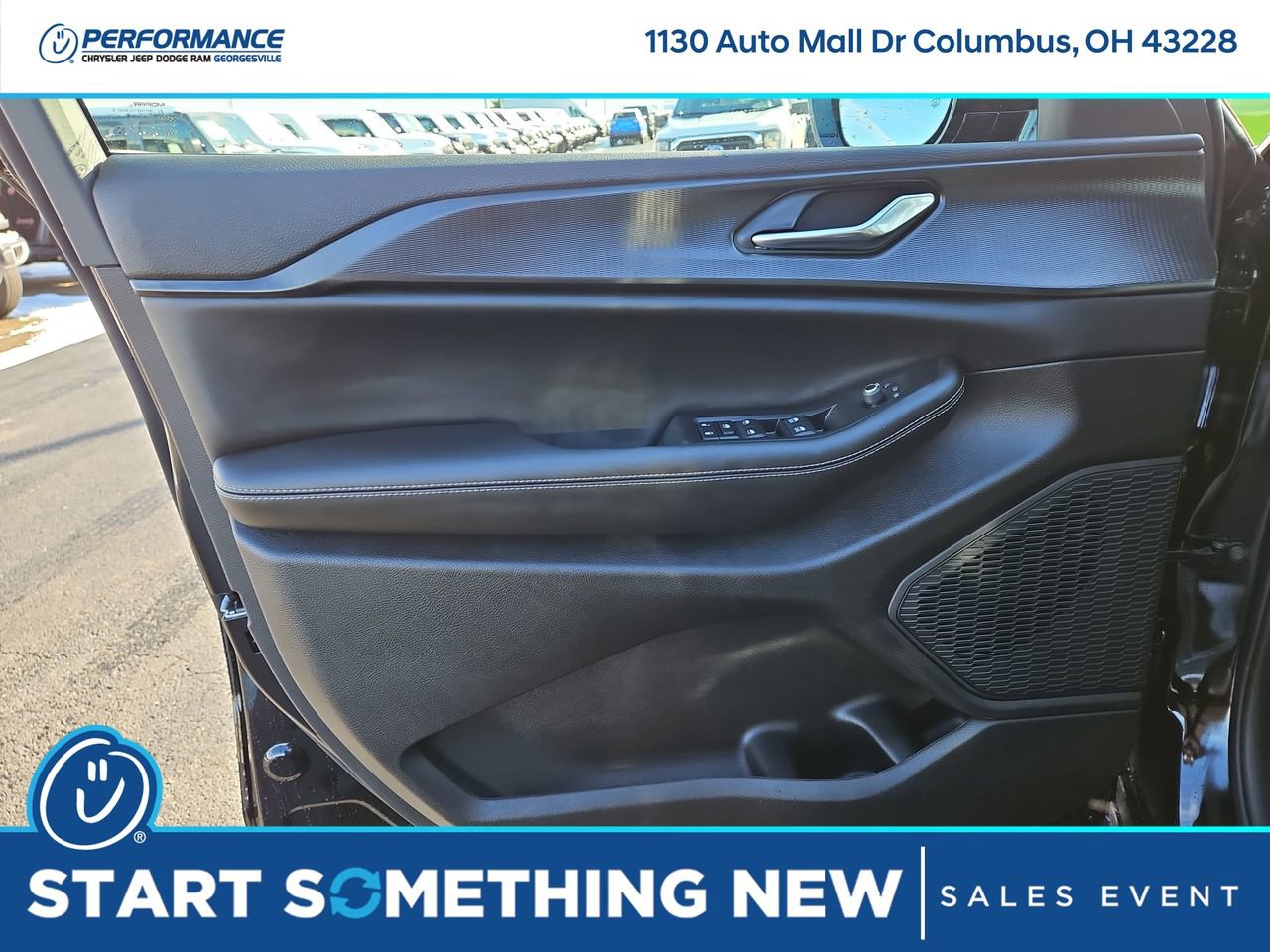 New 2025 Jeep Grand Cherokee Altitude image 19