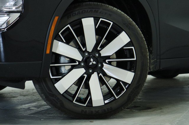 New 2026 Mitsubishi Outlander SE AWD/4WD image 3