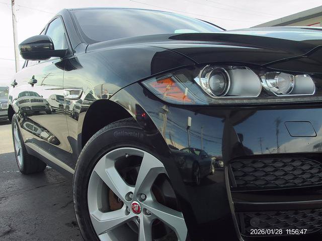 Used 2018 Jaguar F-PACE Premium AWD/4WD image 19