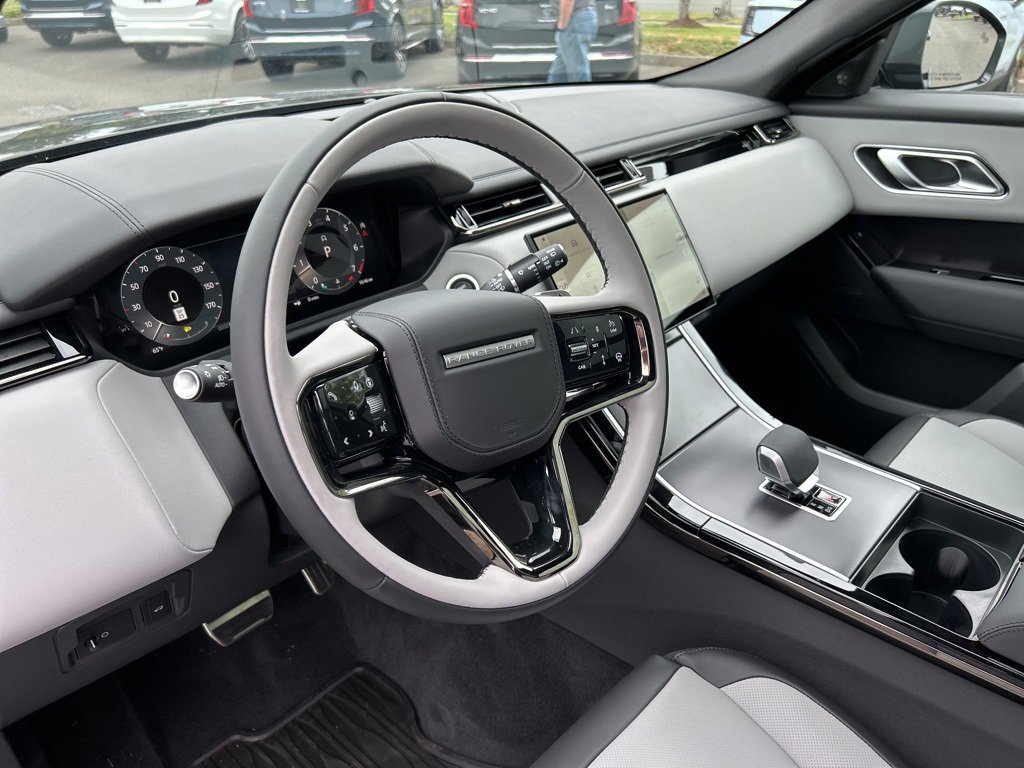 New 2026 Land Rover Range Rover Velar Dynamic SE image 12