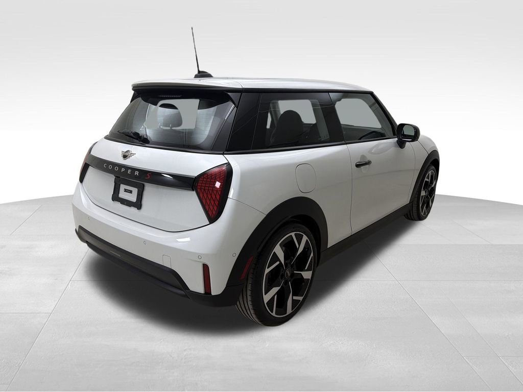 Certified 2025 MINI Cooper S image 9
