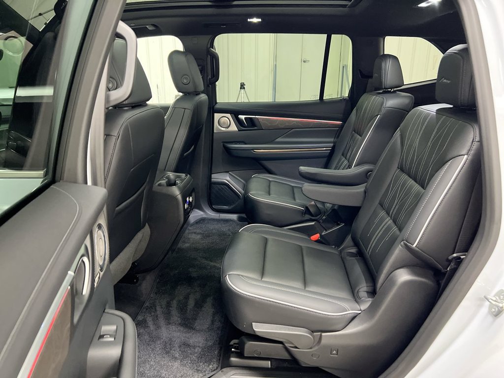 New 2026 Buick Enclave Avenir w/ Super Cruise Package FWD image 24