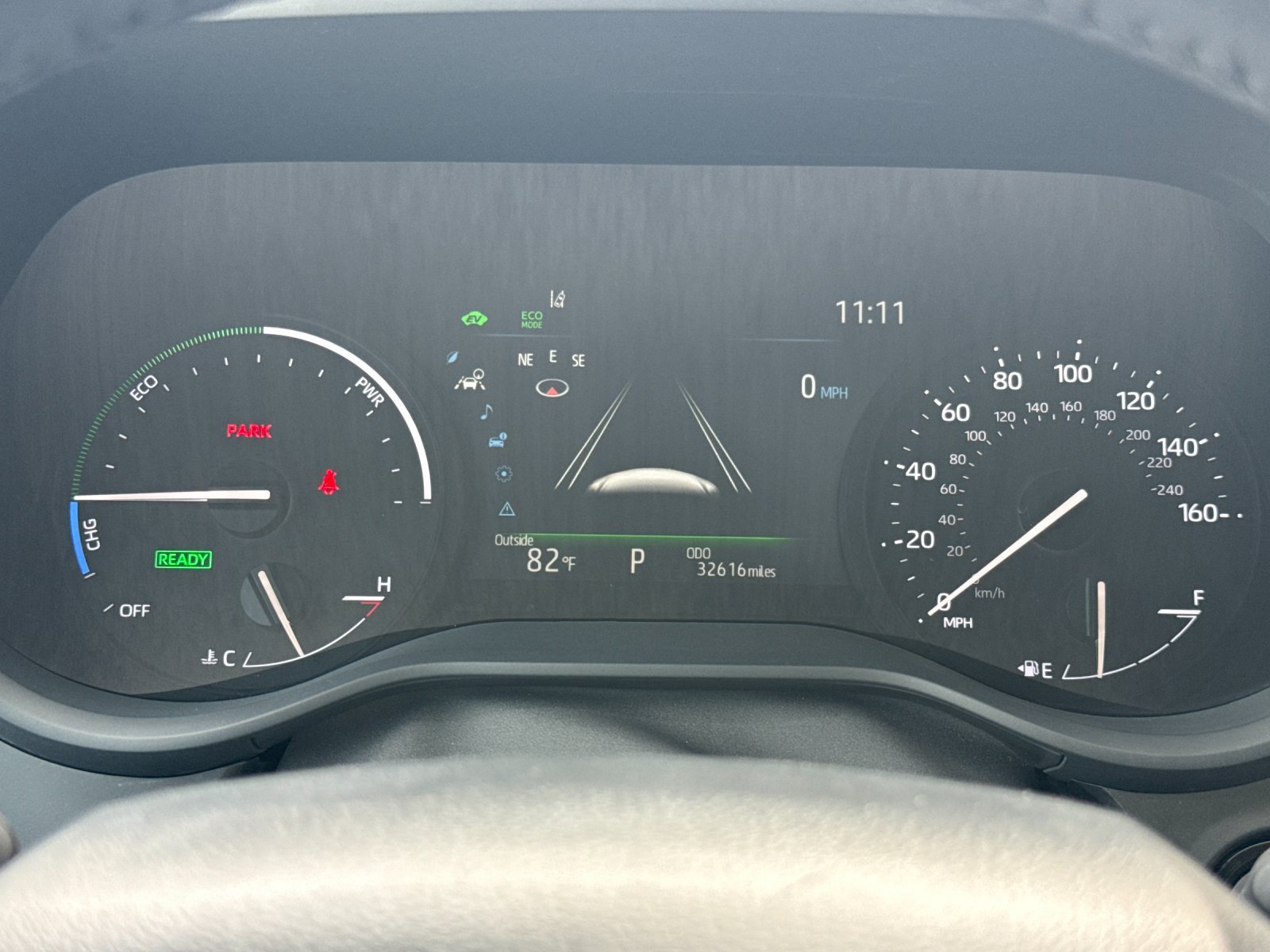 Certified 2025 Toyota Sienna XLE FWD image 24