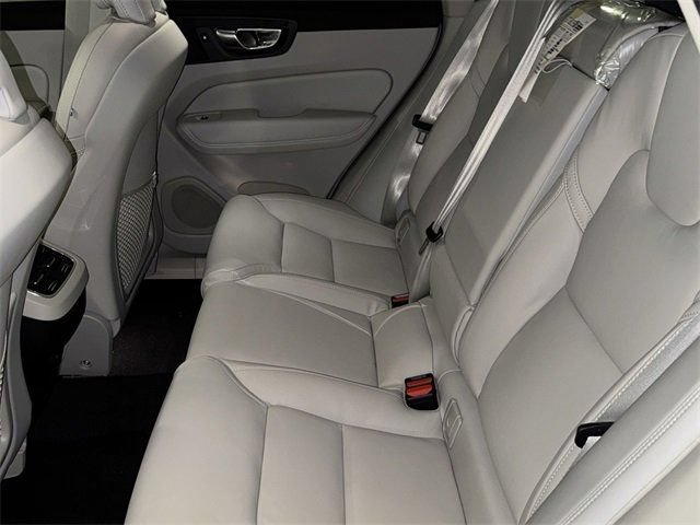New 2025 Volvo XC60 B5 Ultra w/ Protection Package Premier AWD/4WD image 22