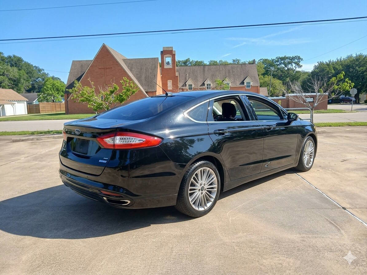 Used 2013 Ford Fusion SE FWD image 6