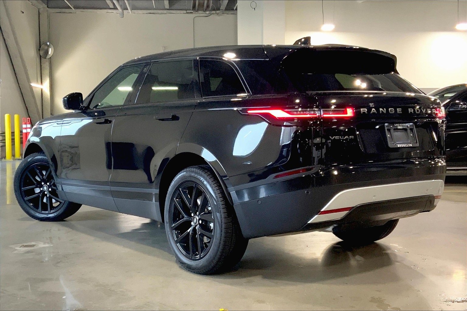 Used 2026 Land Rover Range Rover Velar S image 11