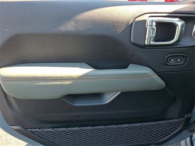 New 2025 Jeep Gladiator Mojave image 14