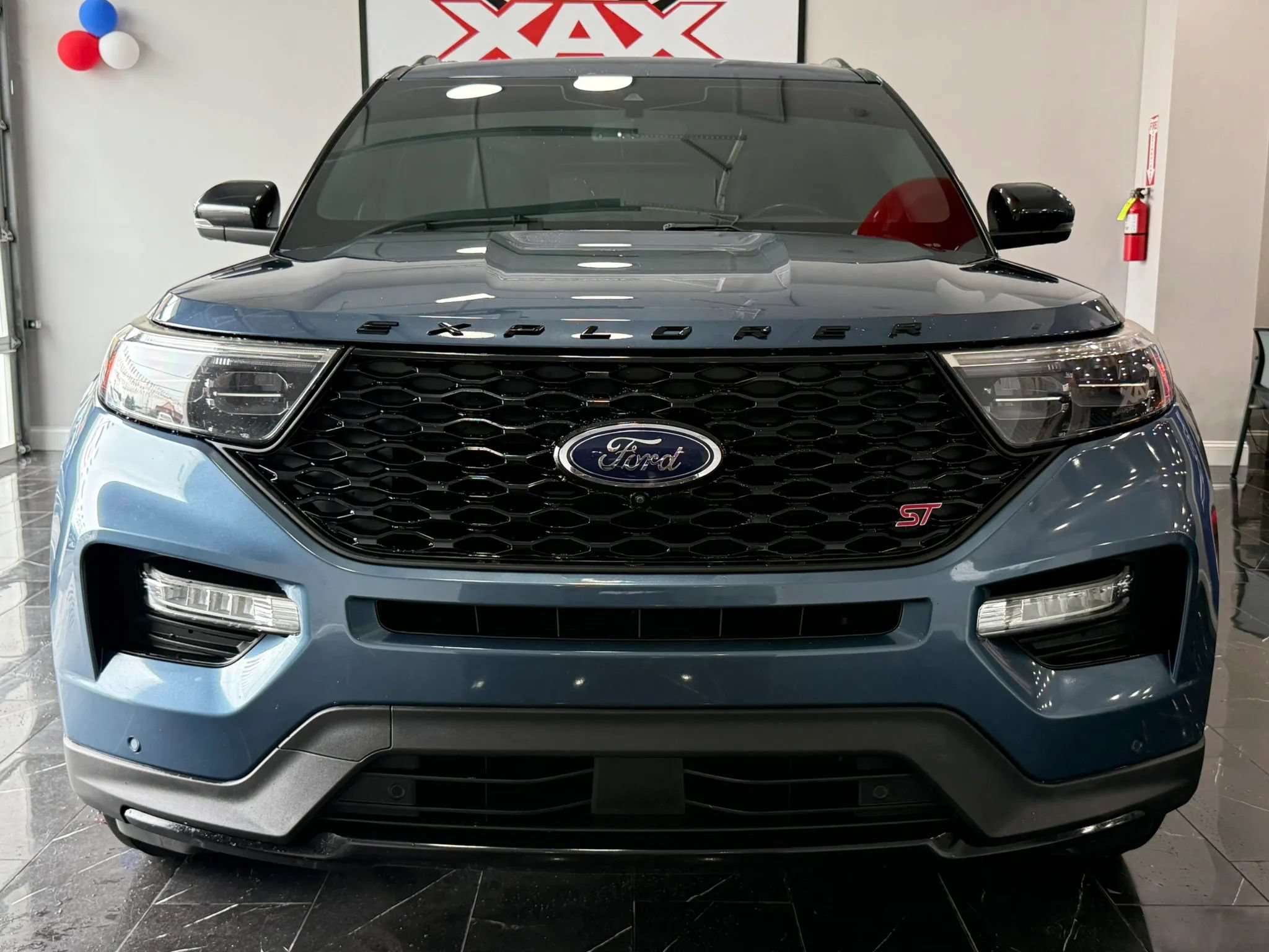 Used 2020 Ford Explorer ST AWD/4WD image 2