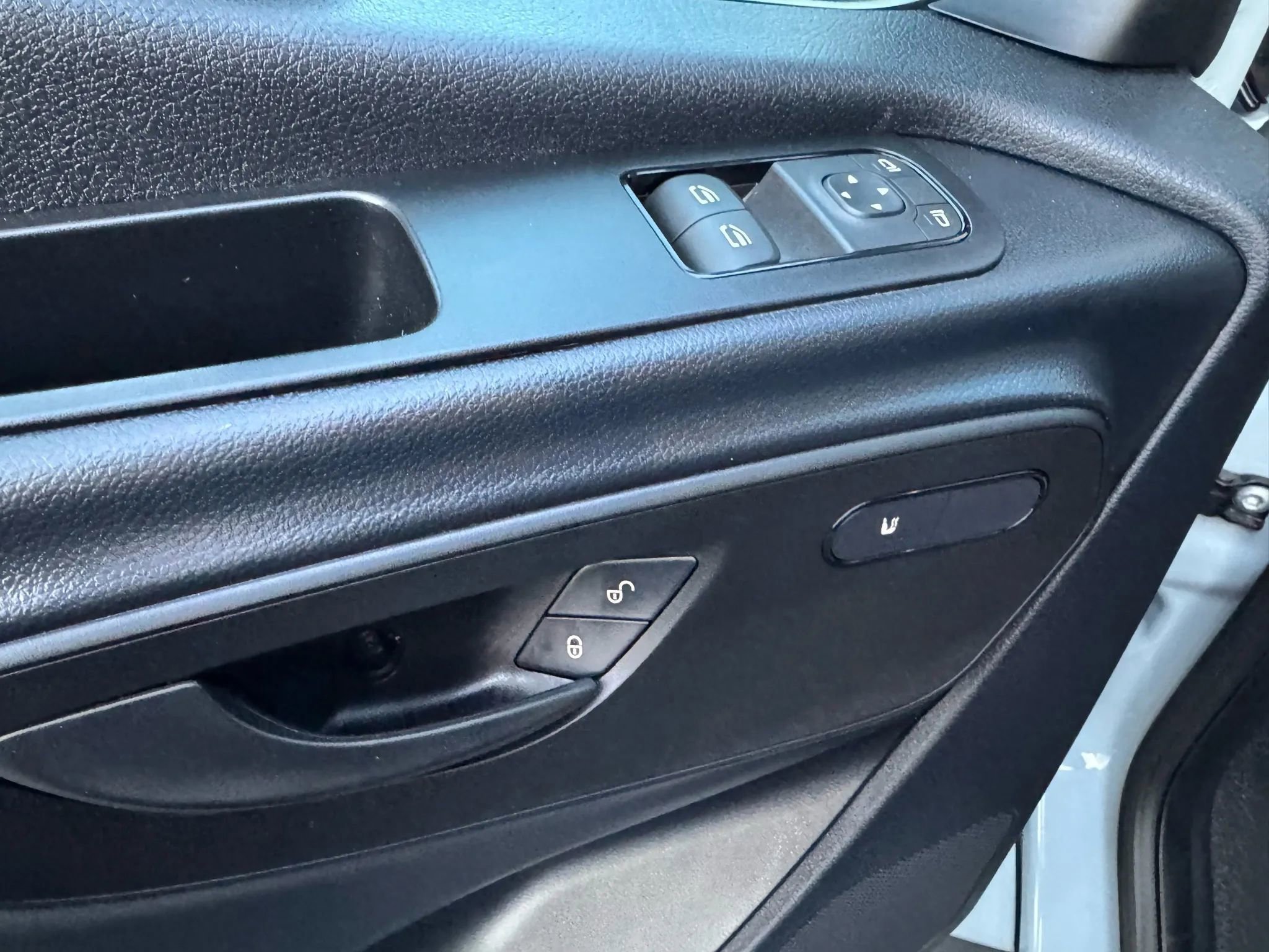 Used 2021 Mercedes-Benz Sprinter 3500 image 40