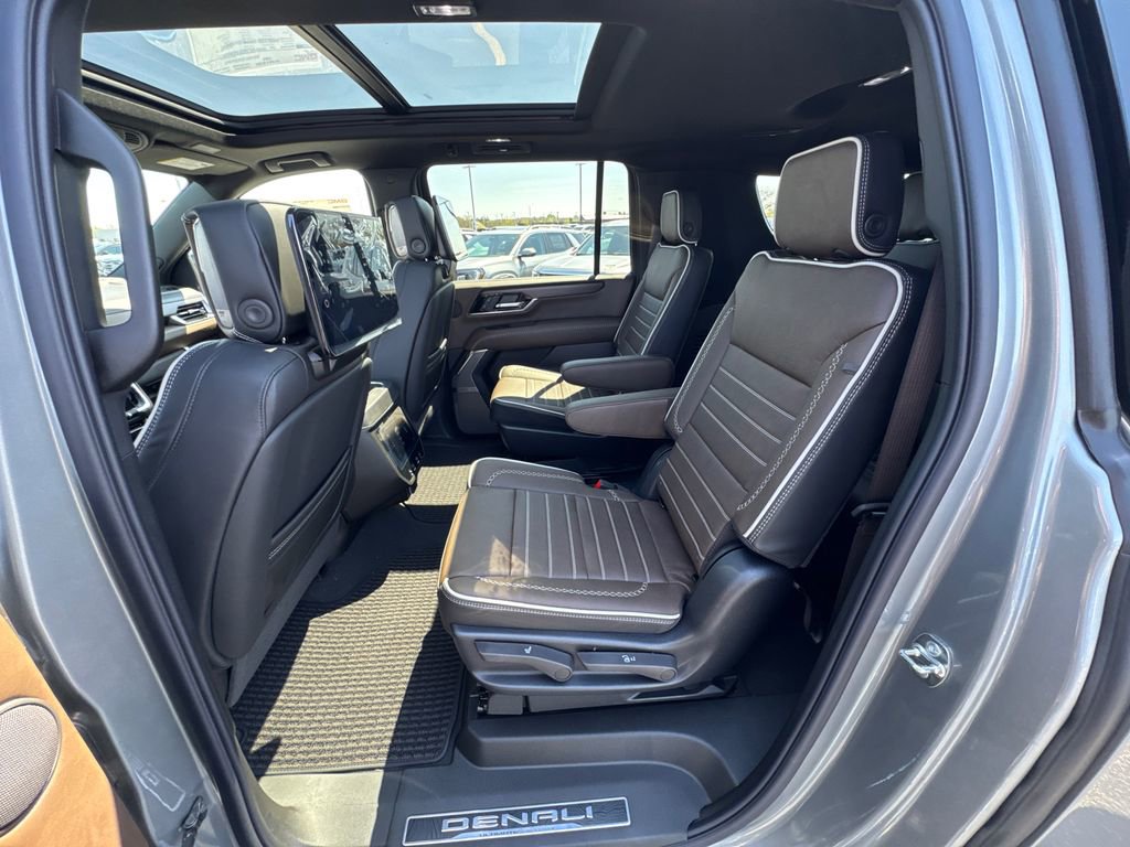 New 2026 GMC Yukon XL Denali Ultimate AWD/4WD image 26