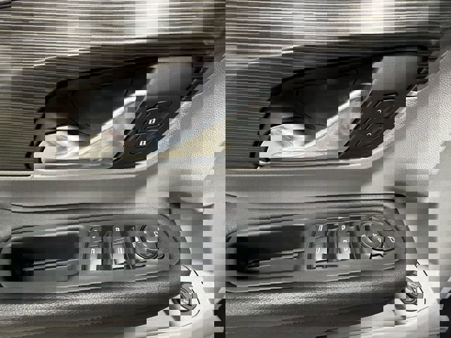 Used 2023 GMC Terrain SLE w/ Driver Convenience Package image 20