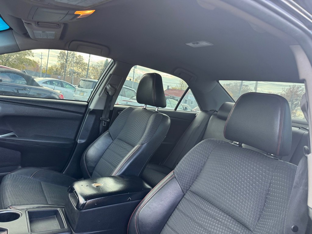 Used 2015 Toyota Camry LE image 27