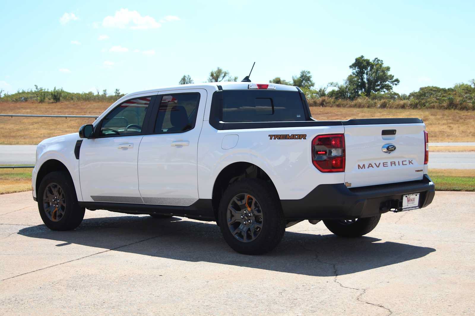 Used 2024 Ford Maverick Tremor w/ Tremor Off-Road Package AWD/4WD image 6