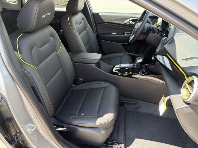 New 2026 Chevrolet Trax ACTIV FWD image 24