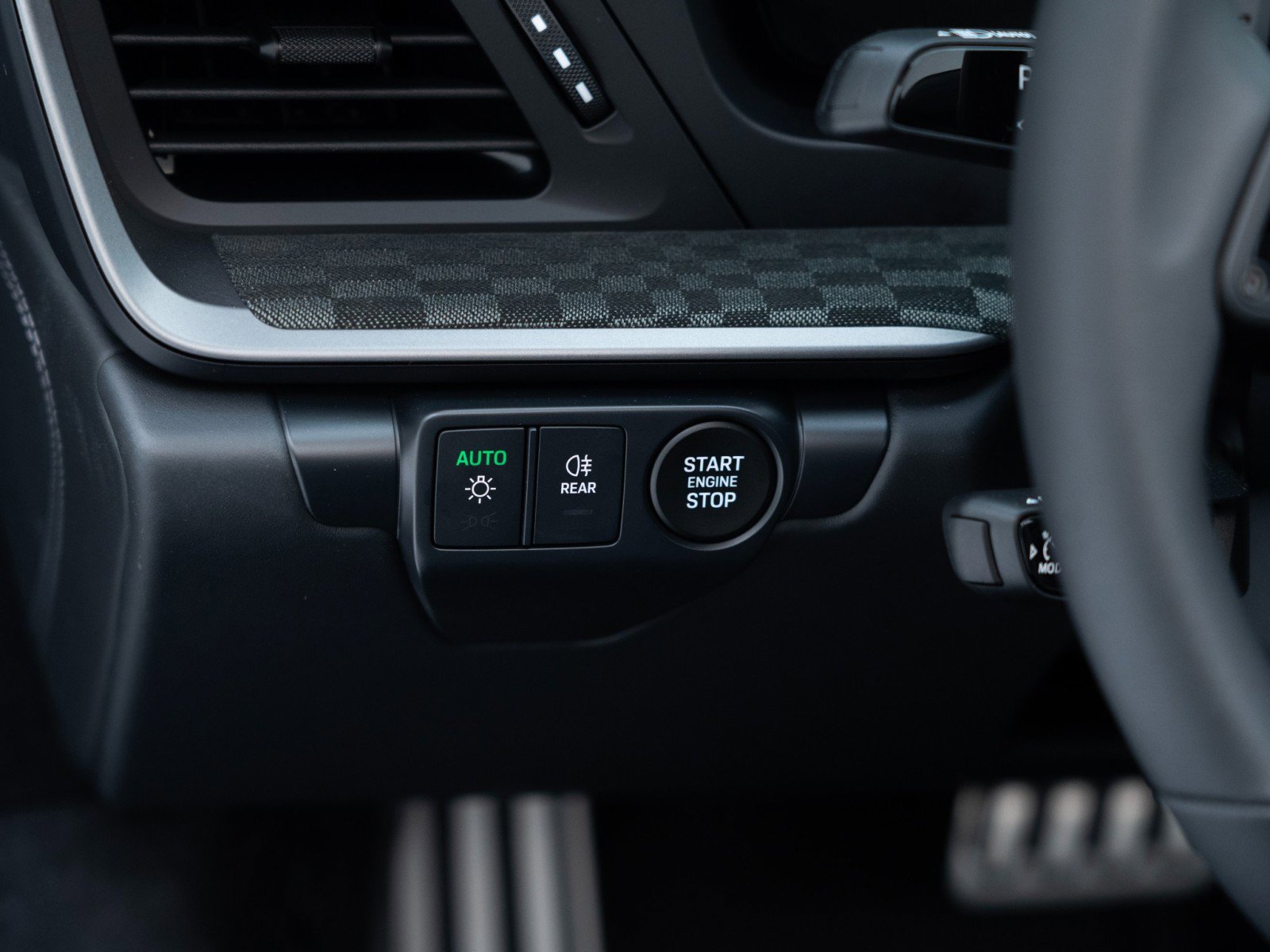 Certified 2026 Porsche 911 GTS image 31