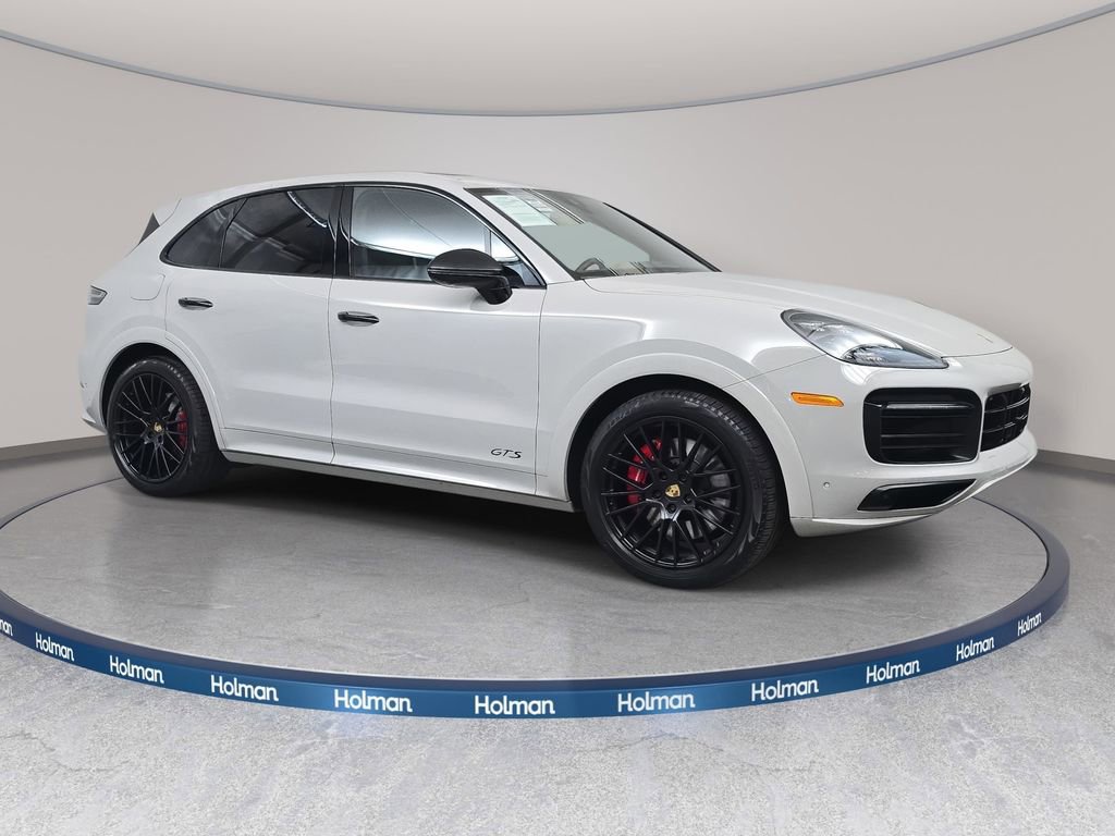 Used 2023 Porsche Cayenne GTS image 4