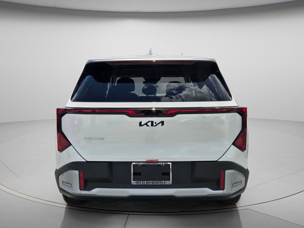 New 2027 Kia Seltos LX FWD image 4