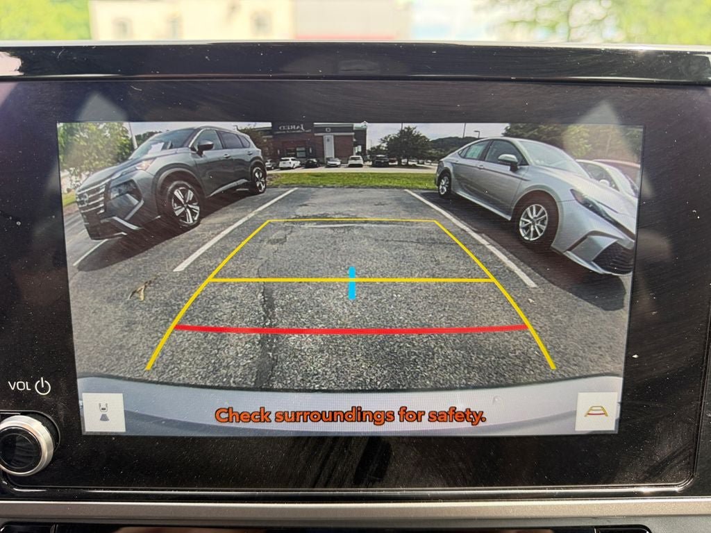 Certified 2025 Toyota Camry SE FWD image 21