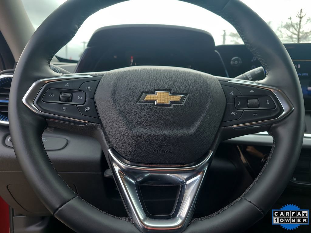 Used 2025 Chevrolet Trax LT w/ LT Convenience Package image 24