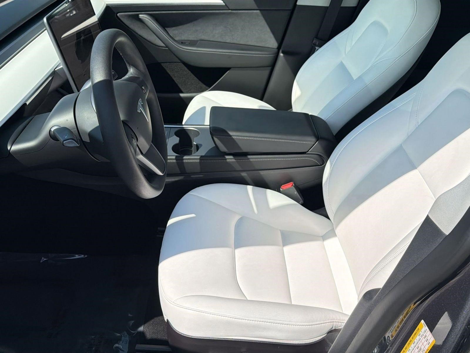 Used 2022 Tesla Model Y Performance image 5