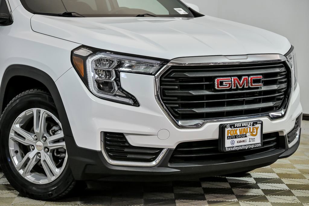 Used 2022 GMC Terrain SLE w/ Driver Convenience Package image 2