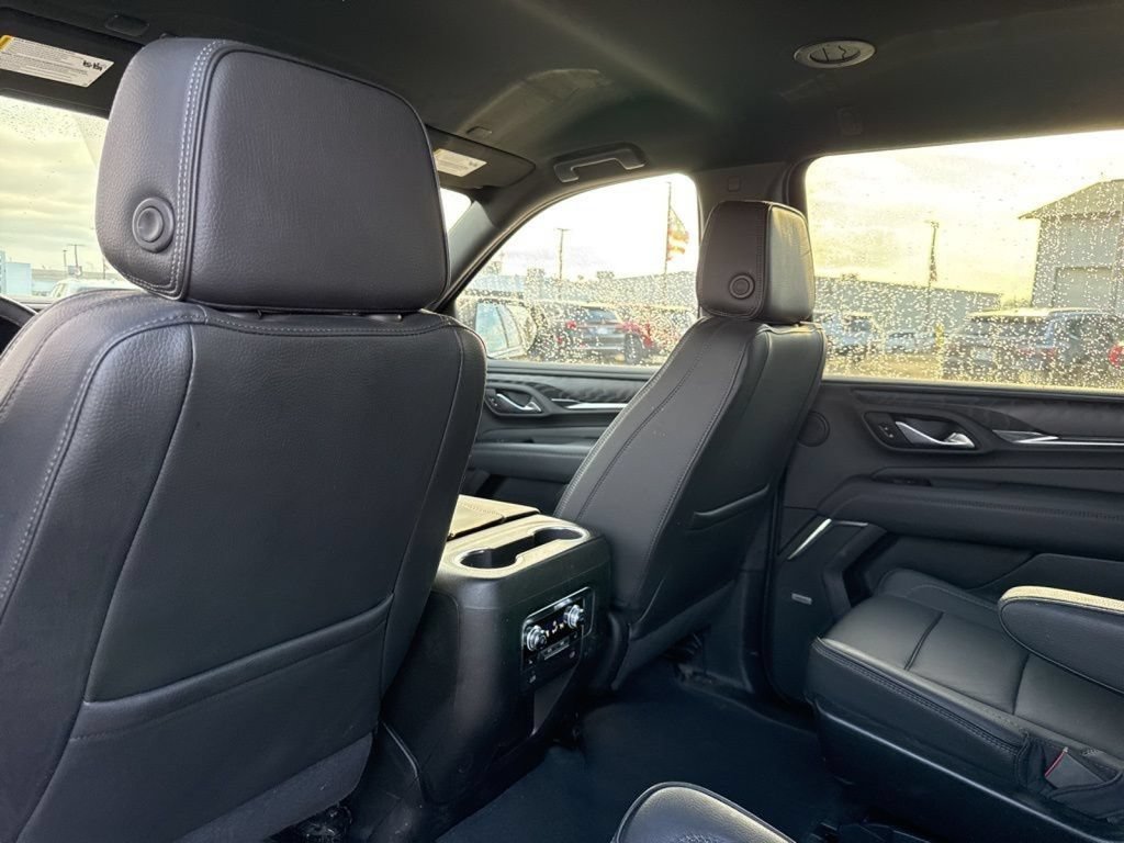 Used 2023 GMC Yukon XL Denali AWD/4WD image 39