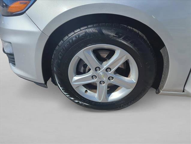 Used 2019 Chevrolet Malibu LS w/ Driver Confidence Package II image 24