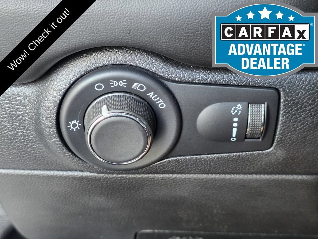 Used 2021 Dodge Durango SRT Hellcat w/ Technology Group AWD/4WD image 38