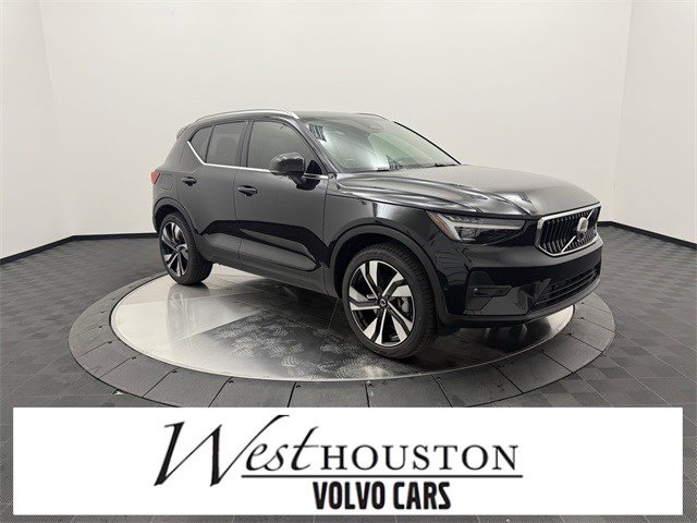 New 2025 Volvo XC40 B5 Ultra w/ Protection Package