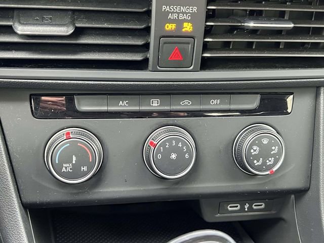 Certified 2024 Volkswagen Jetta S image 27