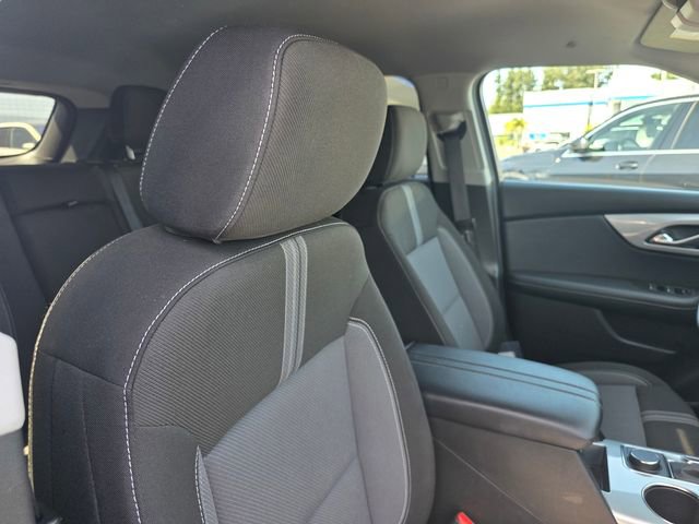 Used 2025 Chevrolet Blazer LT image 18