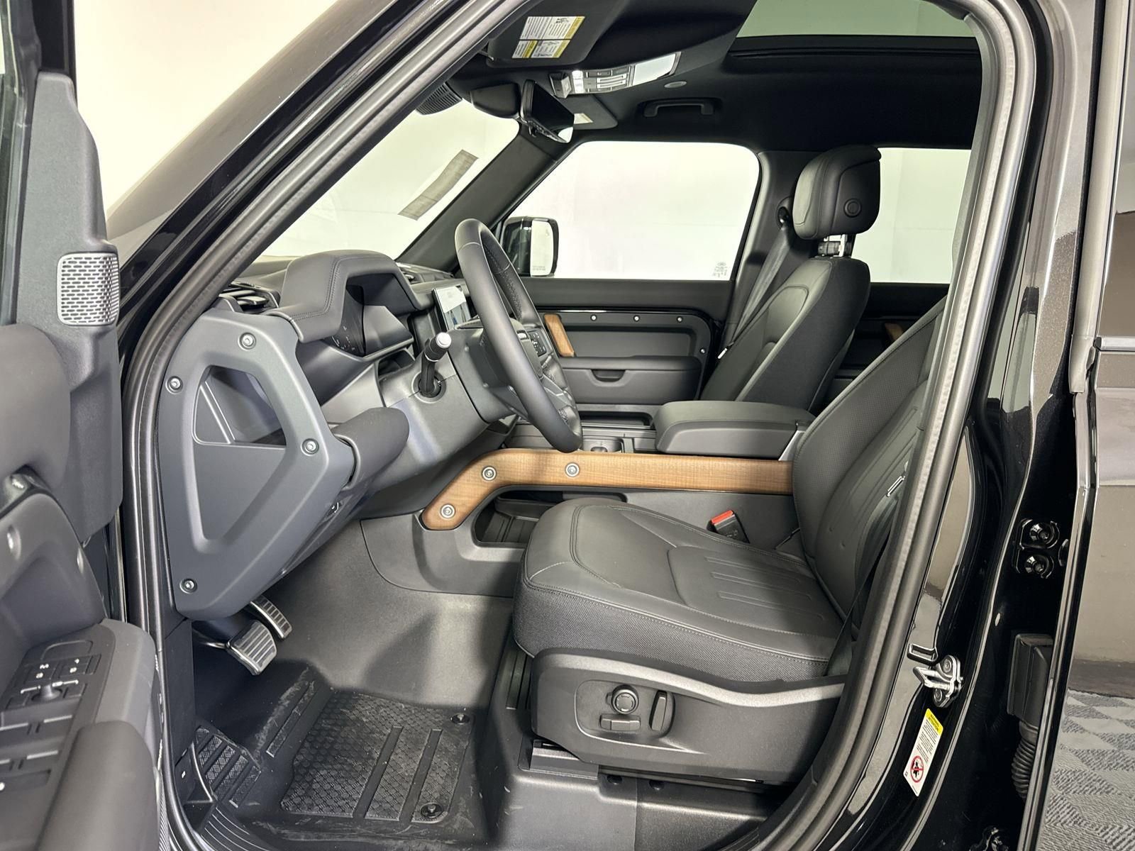 Certified 2024 Land Rover Defender 110 X AWD/4WD image 24