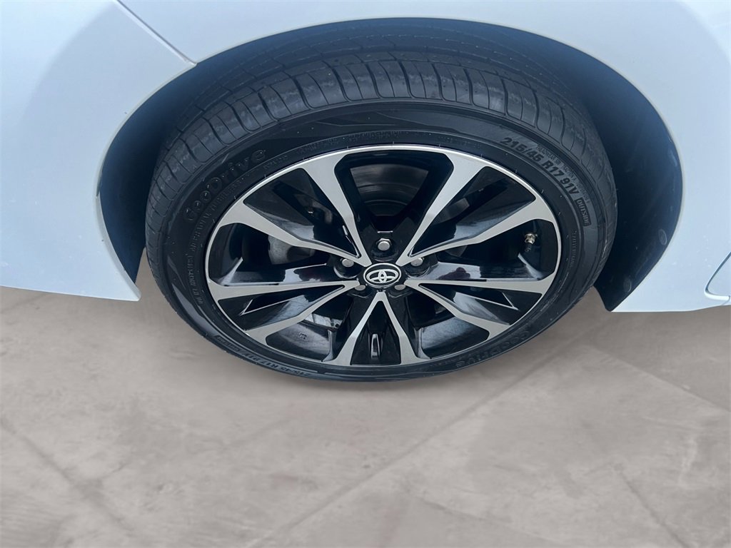 Used 2019 Toyota Corolla SE image 14
